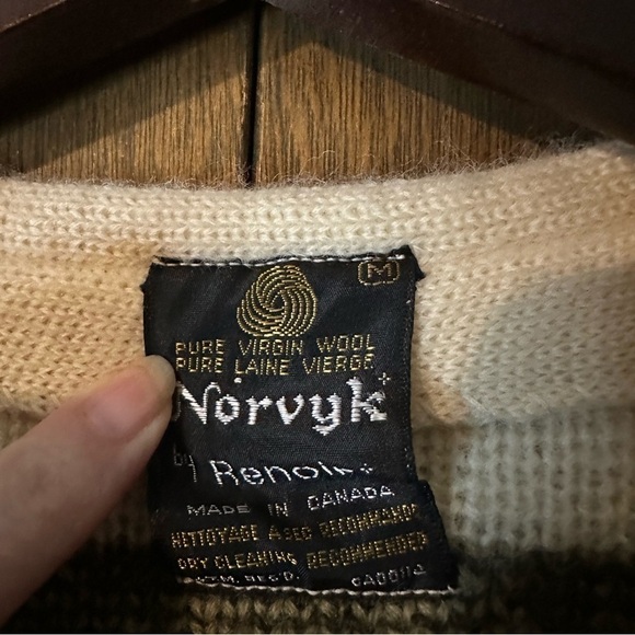 Vintage 60s Norvyk by Renoir Men's Wool Sweater Cream Tan Made in Canada Sz M - Picture 10 of 10